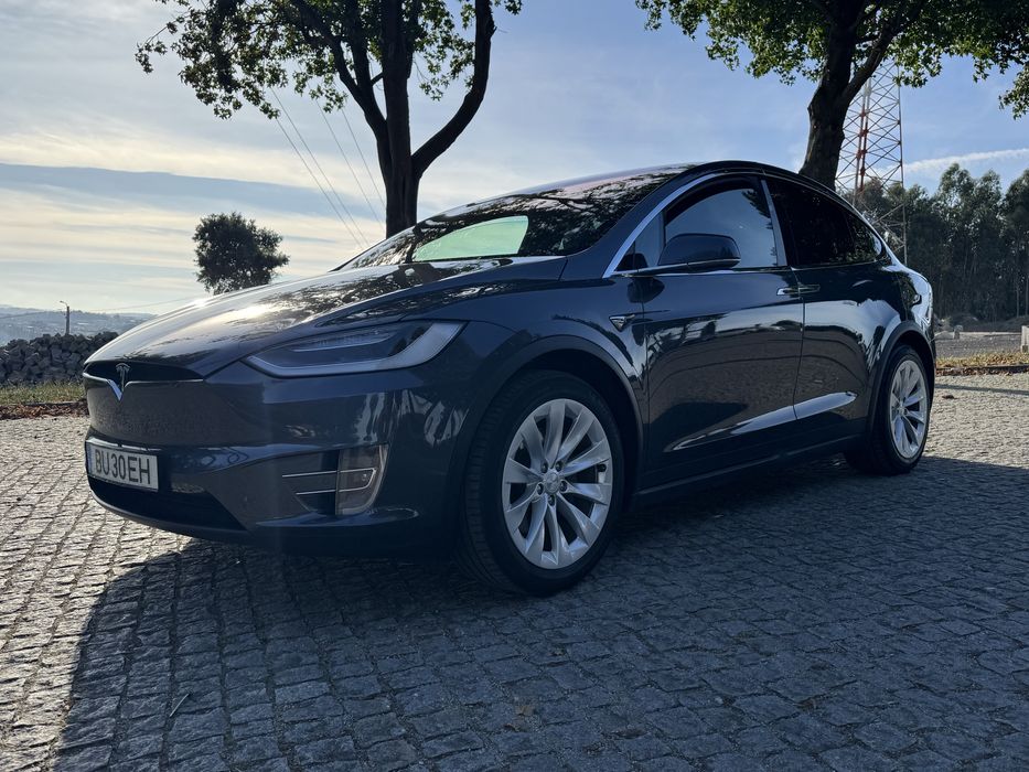 Tesla Model X 75D
