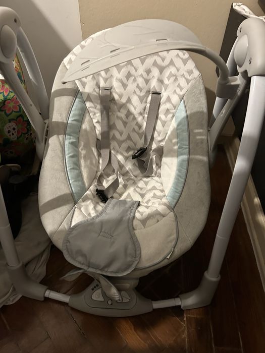 Vendo cadeirinha de balanço eletrica