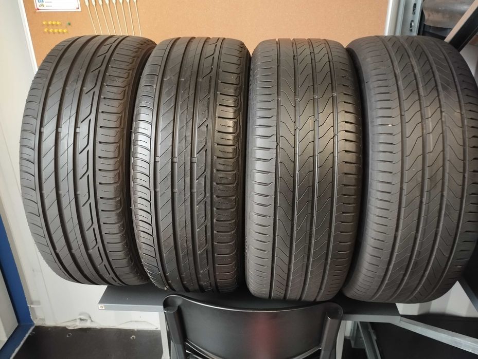 Komplet opon letnich Continental 215/50 R18