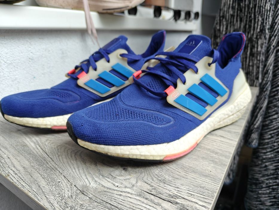 Кроссовки Adidas ULTRABOOST 22 44р