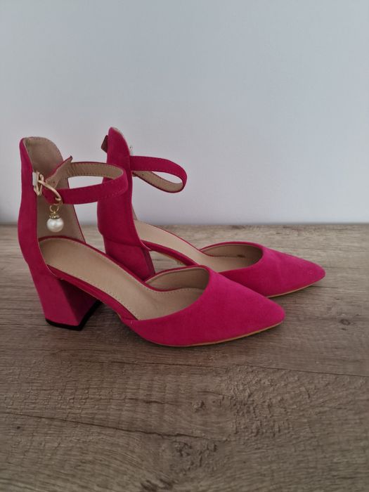 Buty na obcasie,fuksja.