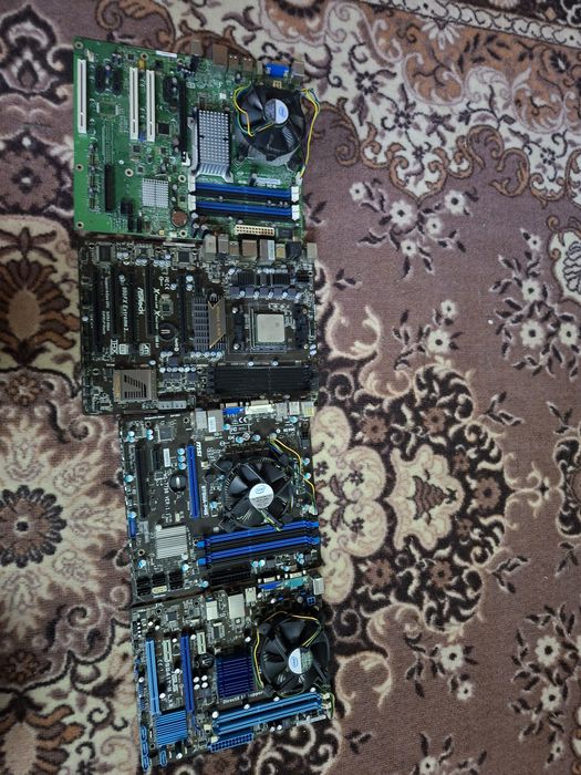 Материнская платы