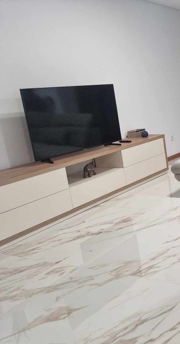 Movel tv branco como novo