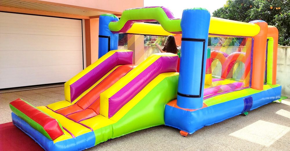 Insufláveis em lona profissional com motor