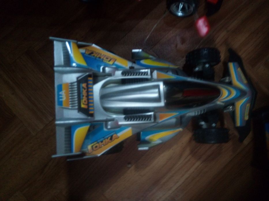 Продается электро машинки на пульте управления