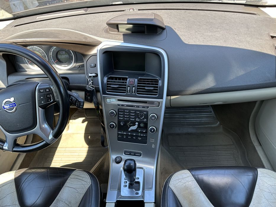VOLVO XC60 kompletna deska rozdzielcza kokpit AIRBAG konsola okazja