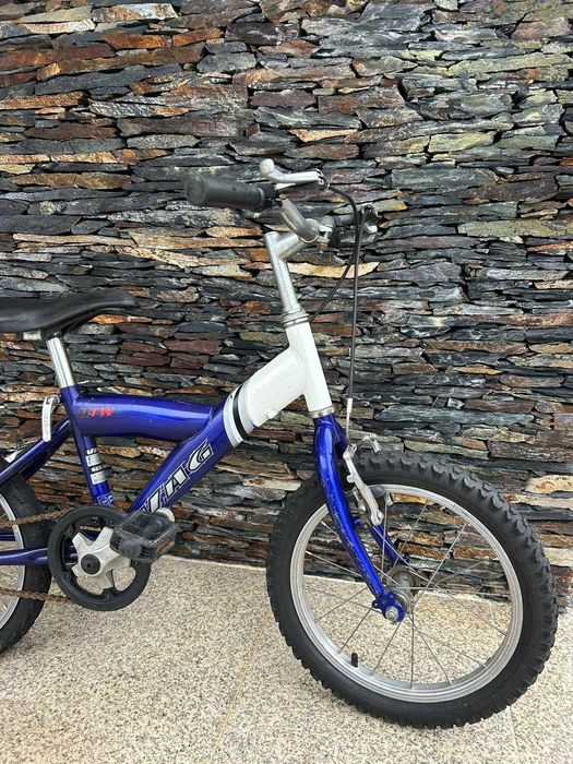 Bicicleta de criança – precisa de arranjo