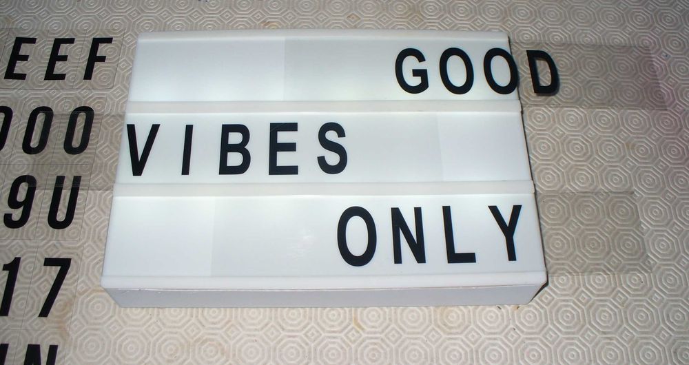 Caixa de luz - com várias letras