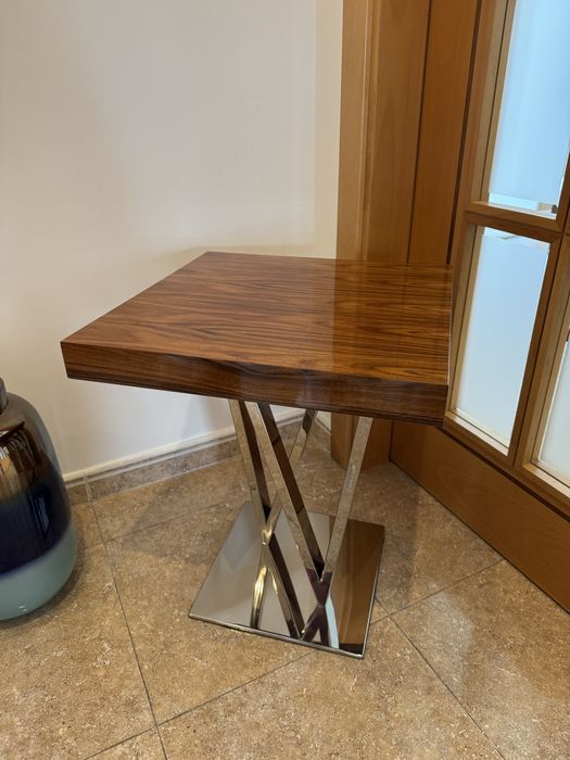 Mesa de apoio madeira e aço