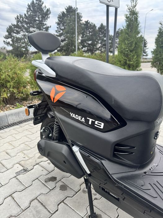 Електроскутер Yadea T9 2025 року
