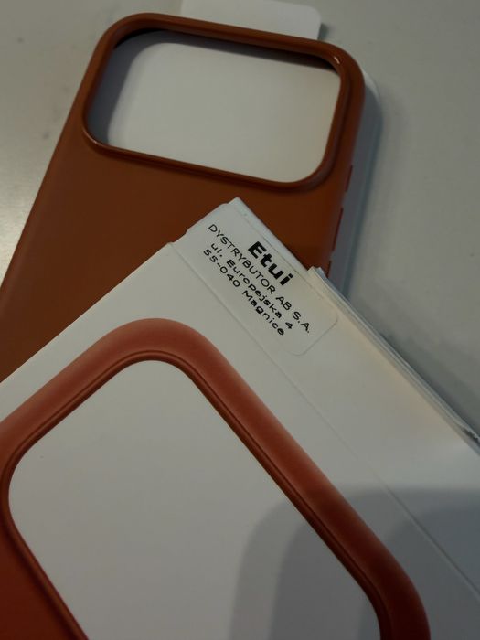 Oryginalne etui case apple iphone 17 pro kolor terakota