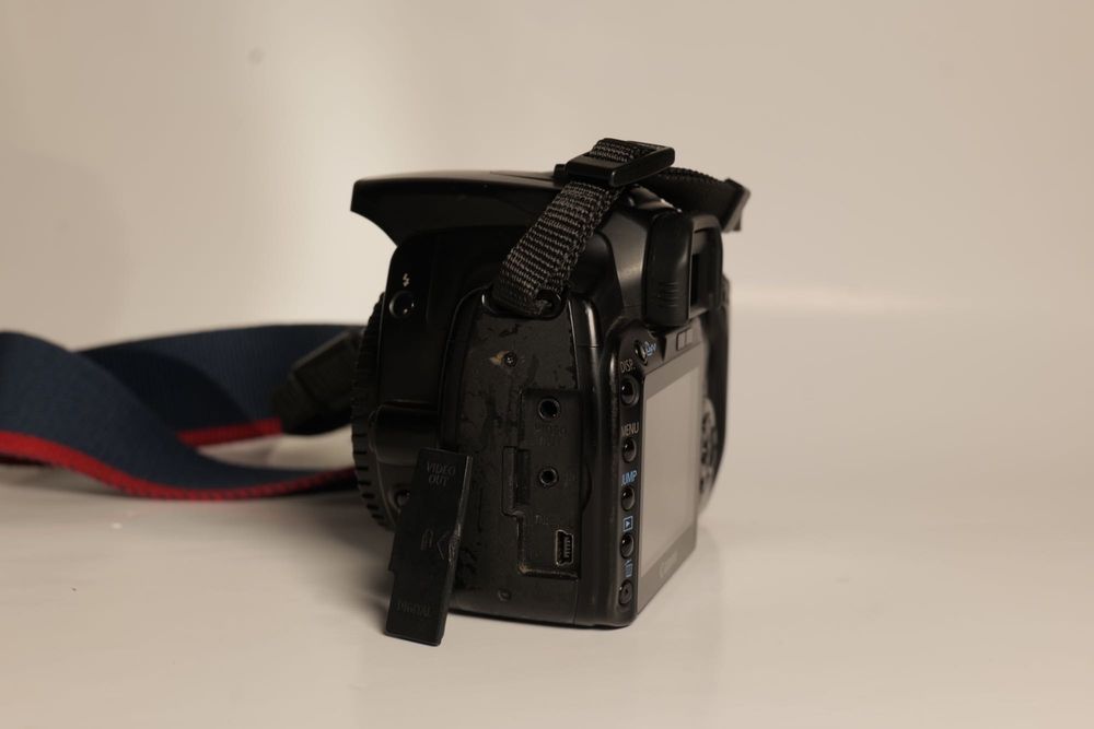 Canon EOS 400D  + 3 об’єктиви + аксесуари
