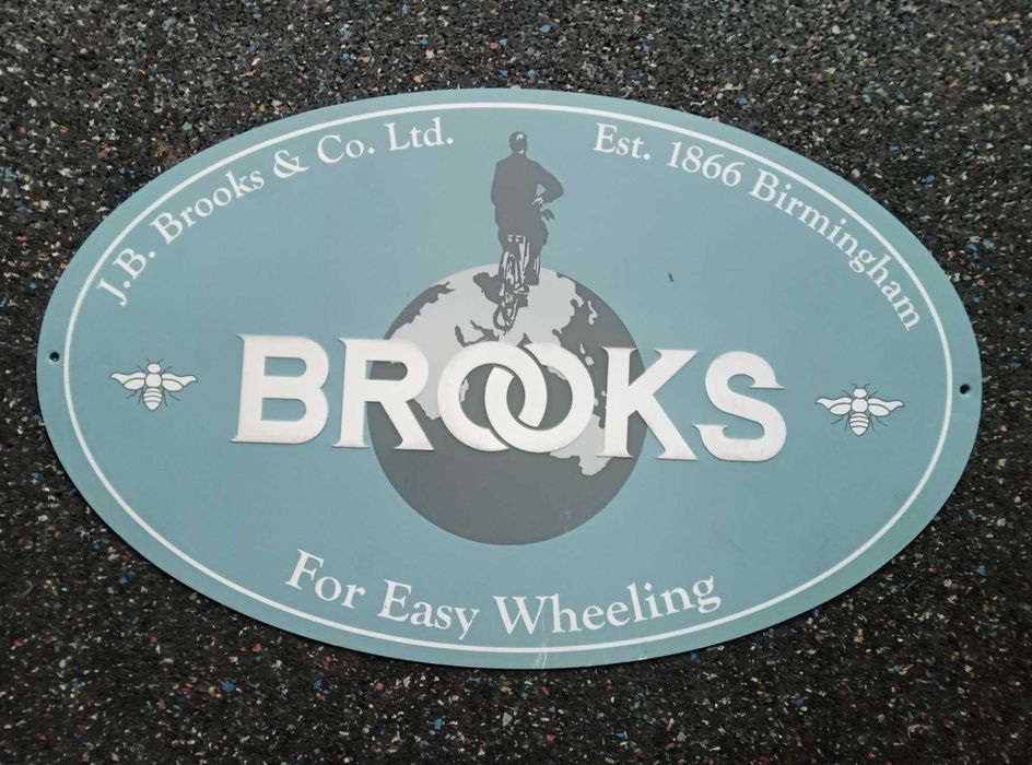 Placa da marca Brooks