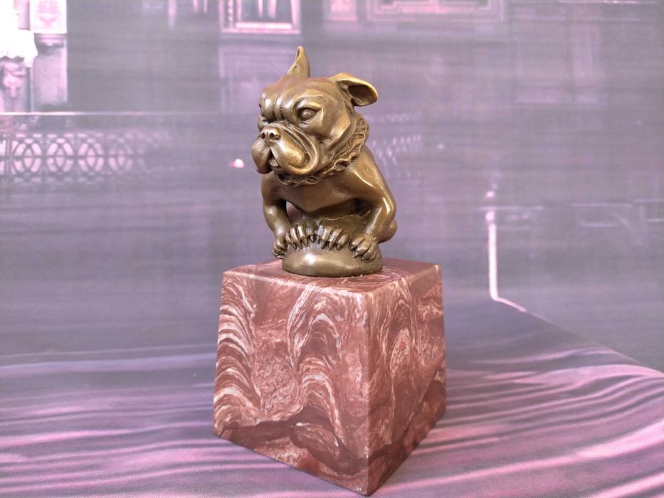 Бульдог Бронза Бронзовая статуэтка собака на мраморе, 16 см