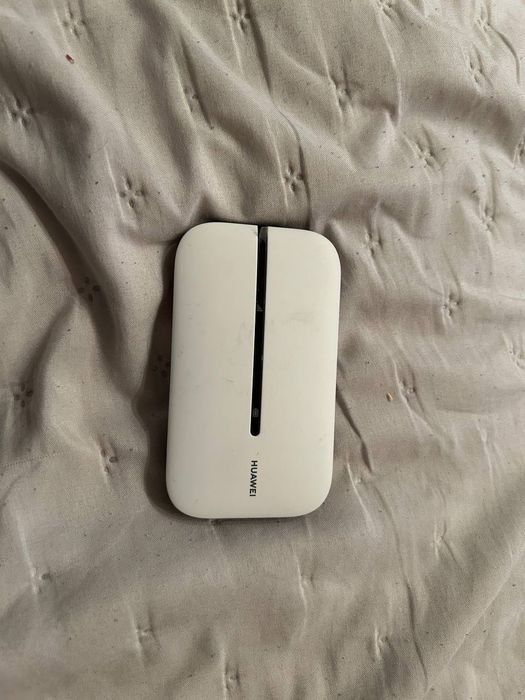 Мобільний роутер Huawei White