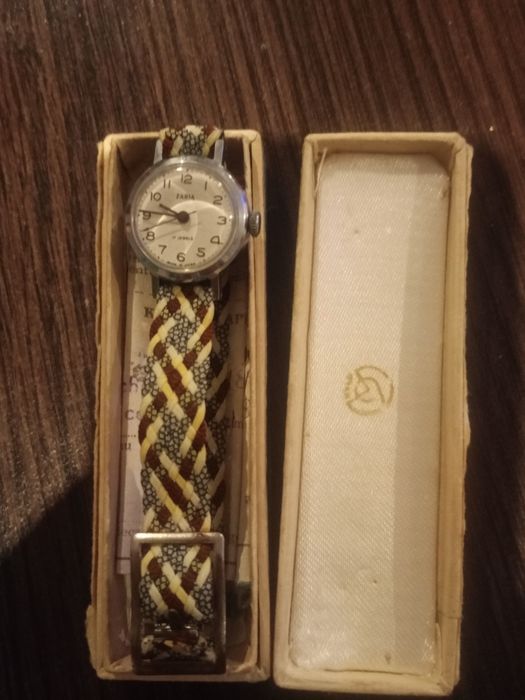 Zegarek damski ZARIA ZSRR – NOWY (NOS) | sprawny | komplet