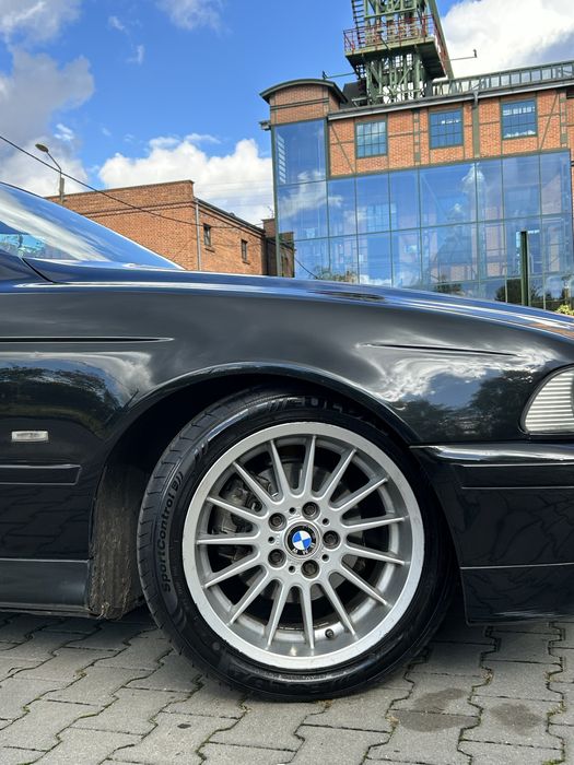 BMW E39 525i,   2001r