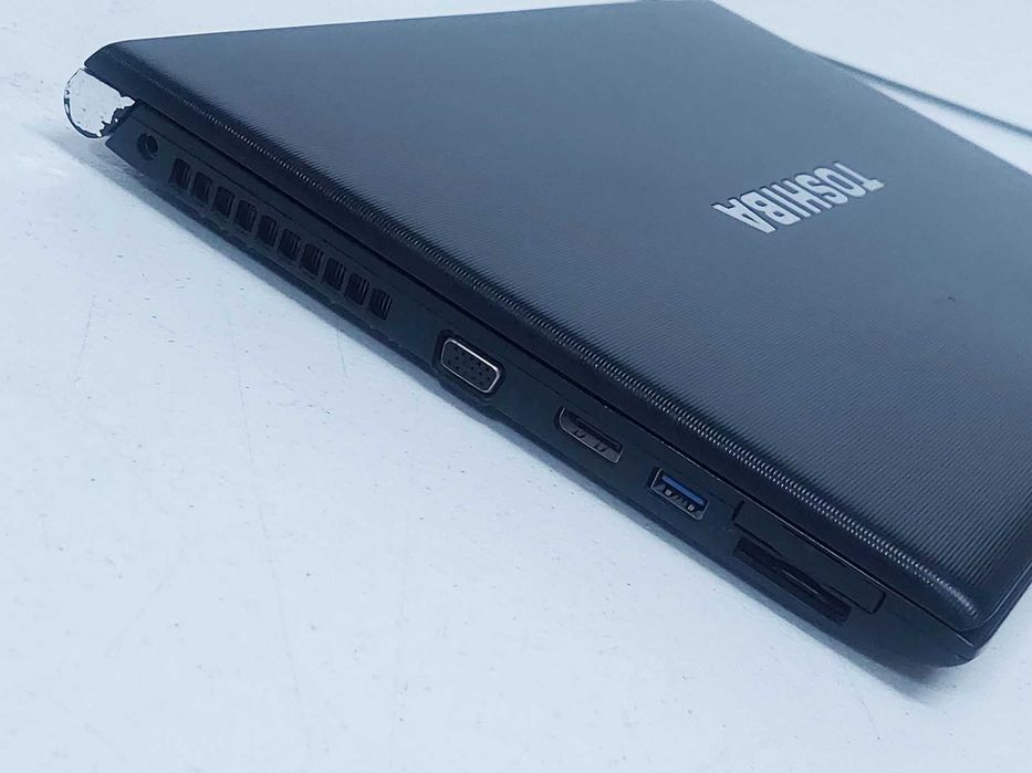 Toshiba i7 SSD 12Gb Ram bateria boa