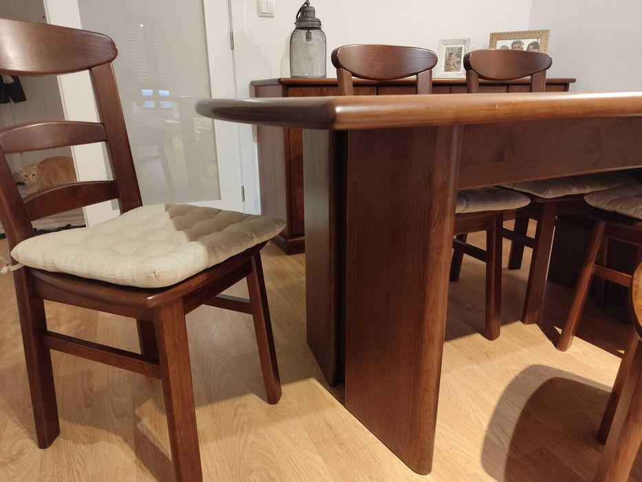 Mesa e Aparador de sala