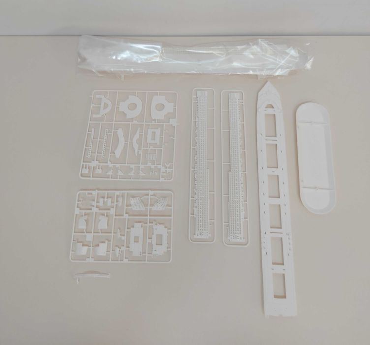 Model do sklejania Revell Statek Queen Mary 2 F