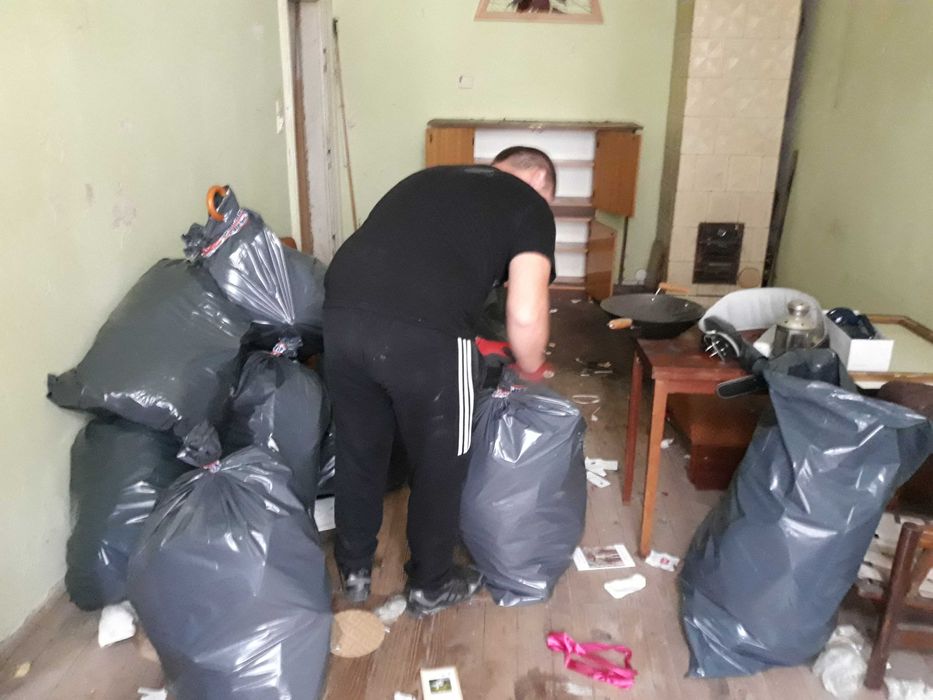 OPRÓZNIANIE PIWNIC wywóz gruzu wywóz mebli opróżnianie mieszkań