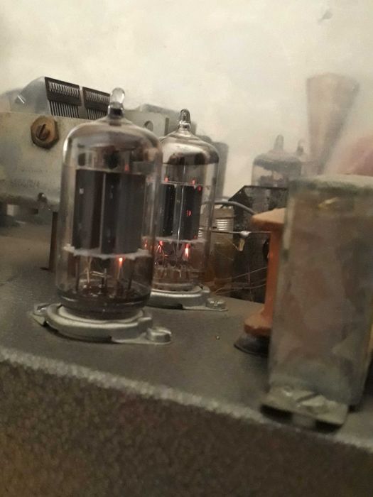 Válvulas Electronicas  ECC82