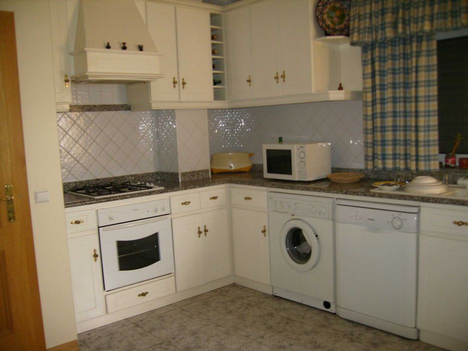 Arrenda-se quarto