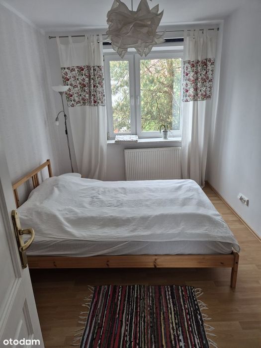 Odnowiony dom szeregowy gotowy do zamieszkania od zaraz, bezpośrednio.