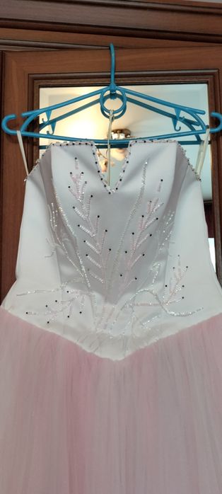 Весільна сукня вживана