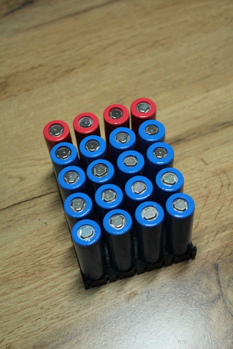 Акамулятори 18650 tesla