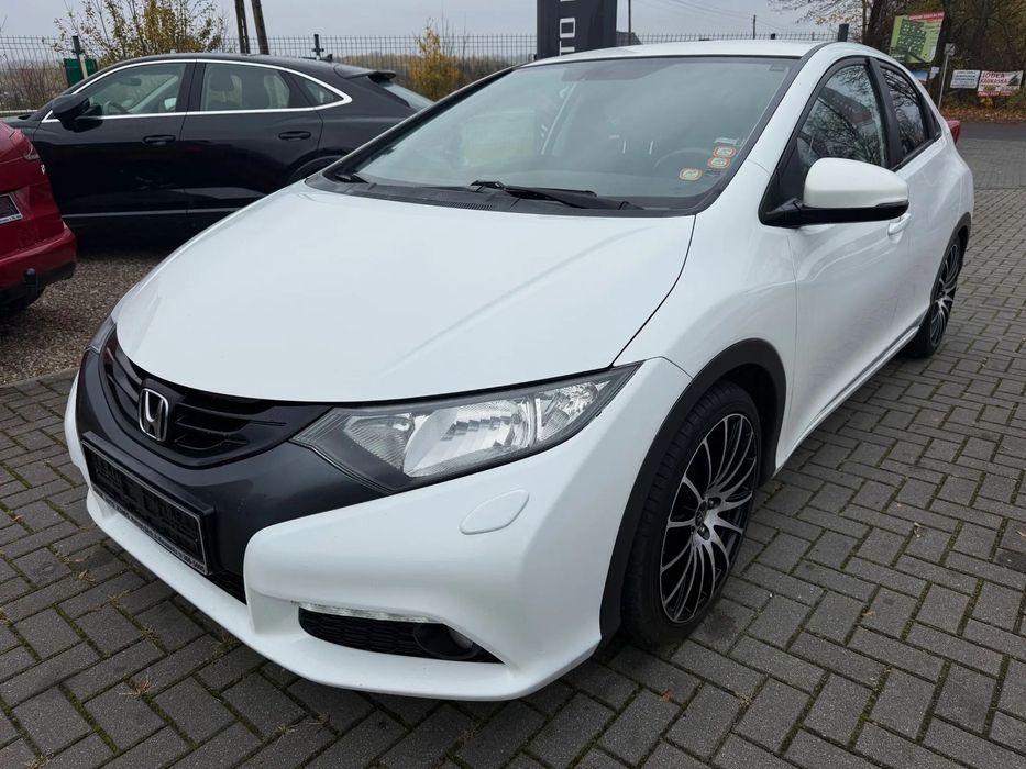 Honda Civic 1.8 V-Tec 140 Km Led Navi Alu Kamera !