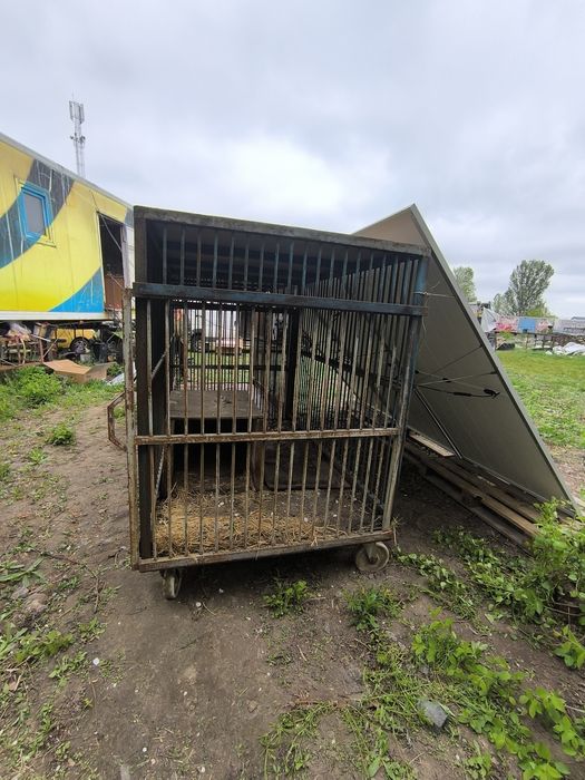 Клітка для перевезення тварин , вольєр