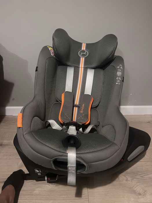 Fotelik samochodowy Cybex Sirona z bazą