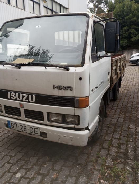 ISUZU.  Carrinha de trabalho