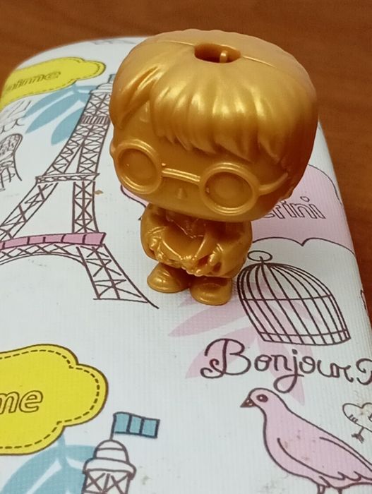 Продам золотого Гарри Поттера