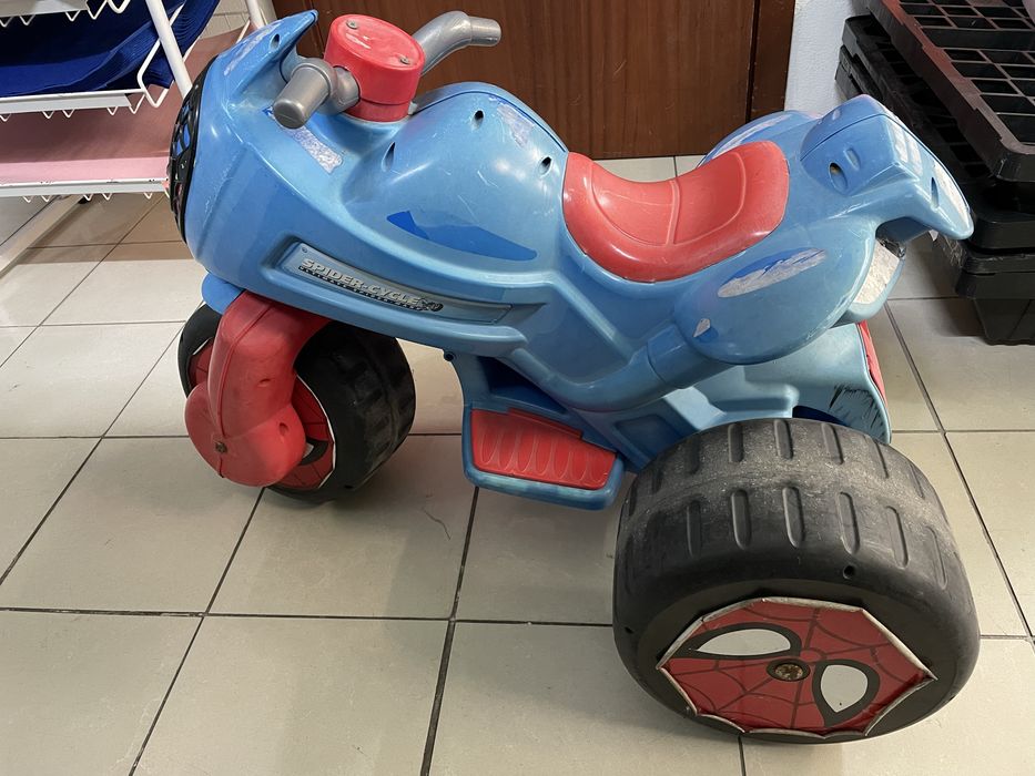 Carrinho homem aranha,