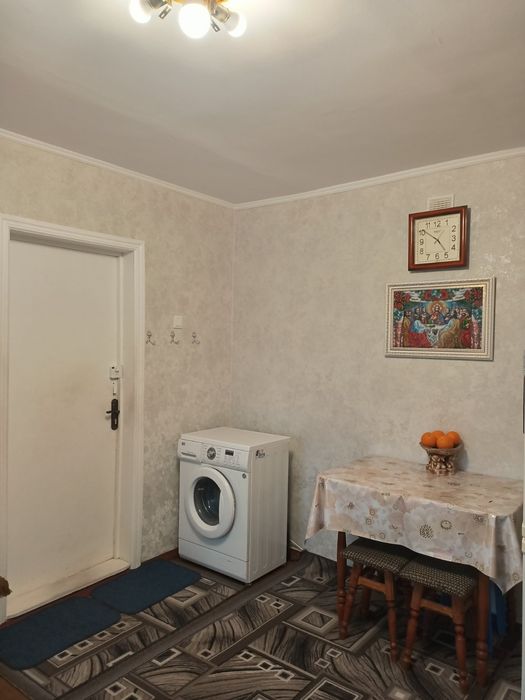 Терміново продам кімнату в гуртожитку,Бежівка 1.