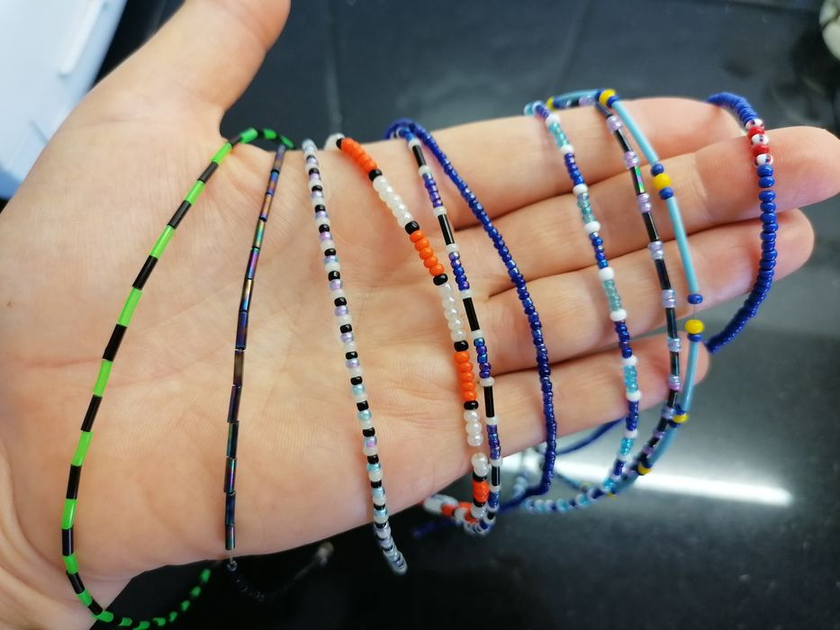 Colares de missangas