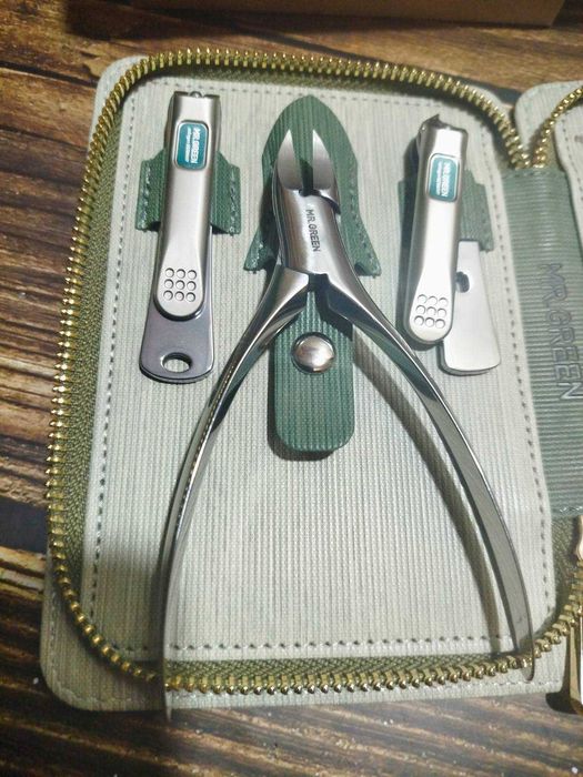 Манікюрний набір Mr. Green Mr-8888i набір для манікюру маникюрный