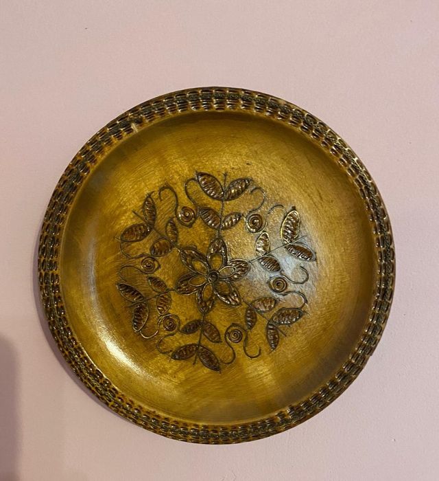 Talerz naścienny drewniany PRL z motywem