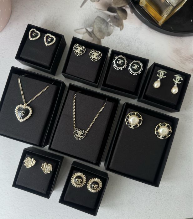 Сережки Chanel, пусети шанель, вінтажні, з перлами, з камінням, брошки