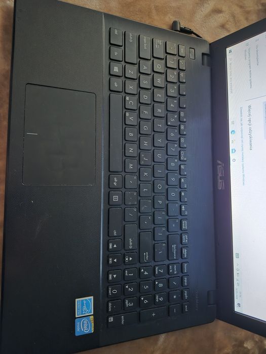 Laptop asus stan dobry