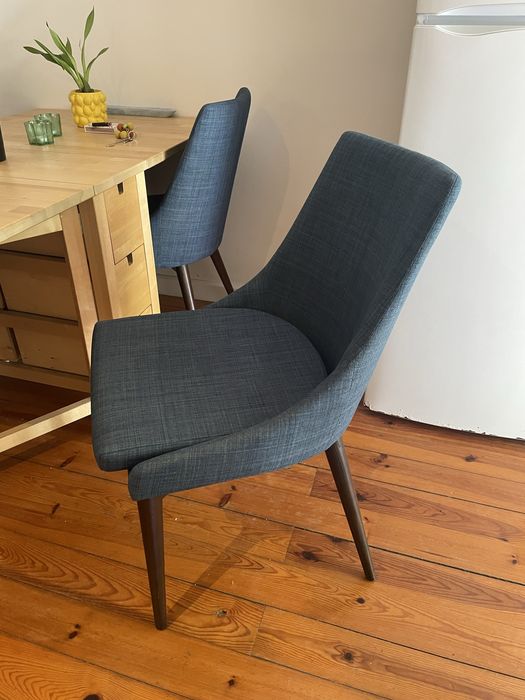 Conjunto de 4 cadeiras estofadas em tecido – Excelente estado