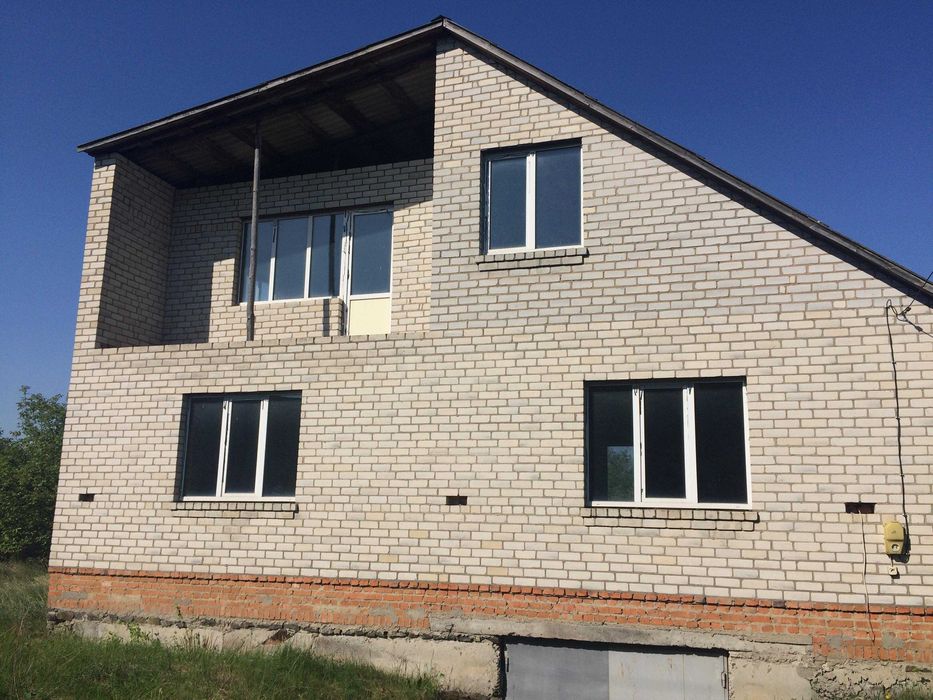 Продам будинок + земельна ділянка  14 соток