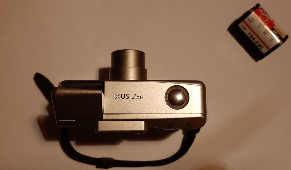Aparat analogowy Canon IXUS Z50.