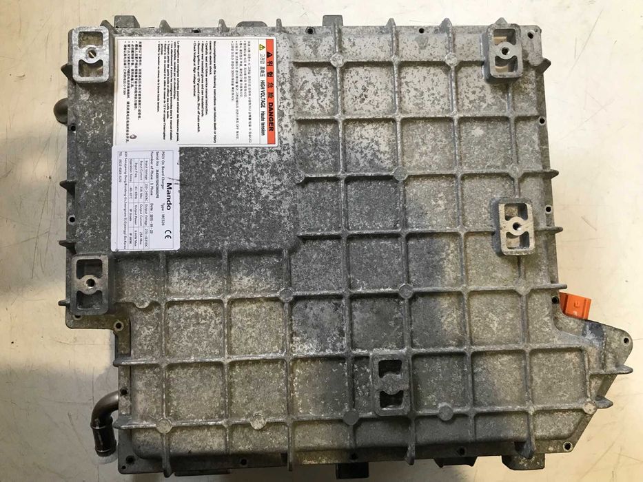 KIA SOUL EV 36400-0E240 зарядное устройство. Чарджер.