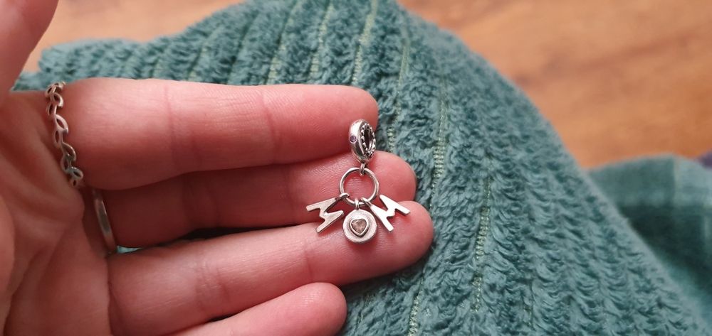 Charms Pandora Mama