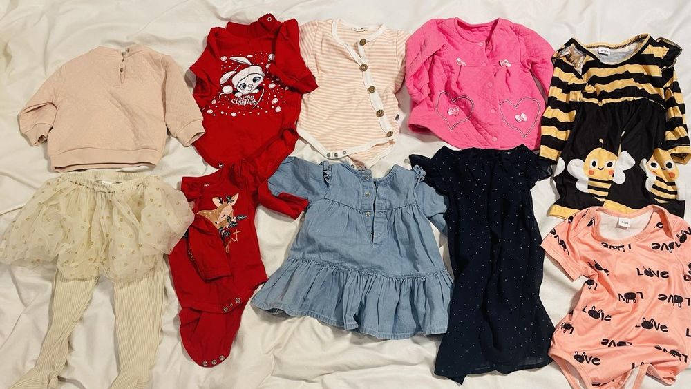 Дитячий одяг одним лотом: сукні комбінезони боді штани кофти чоловічки