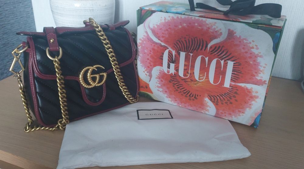 Невелика сумочка GUCCI