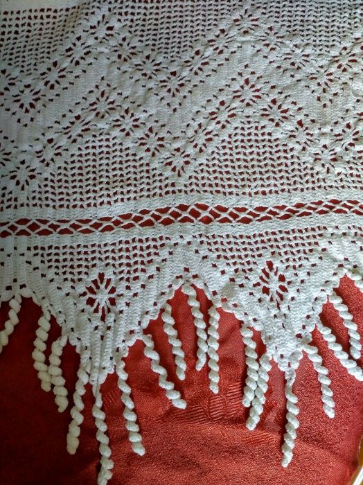 Colcha de renda feita à mão - cama de casal - Nova